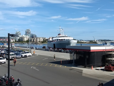 Here comes the Boat!