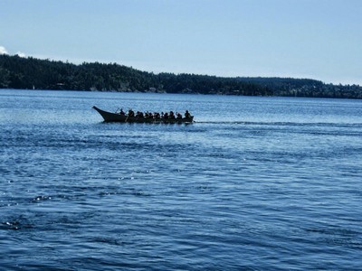 First Nations Canoe & Paddlers